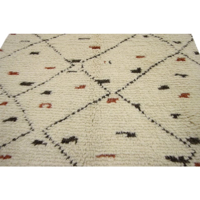 Berber Tribes of Morocco Moroccan Style Accent Rug, 02'10 X 04'07 For Sale - Image 4 of 6