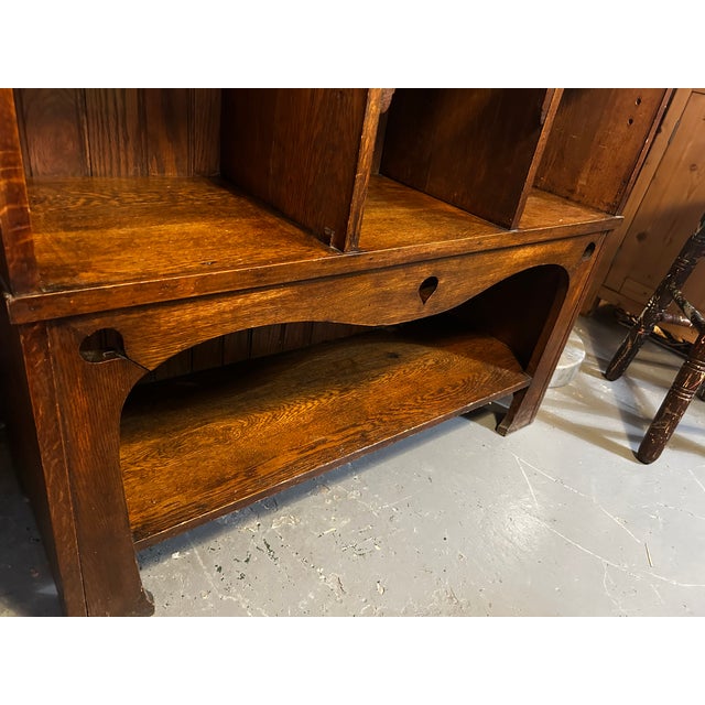 Wood English Arts & Crafts Oak Bookcase by the Cover Motto, 1890s For Sale - Image 7 of 10