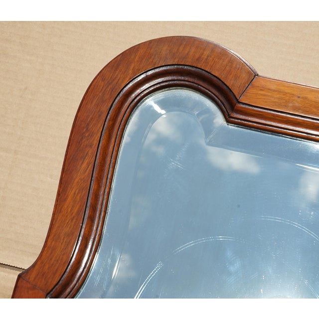 Antique English Queen Anne Style Wall-Mounted Mirror with Bevelled Mahogany Frame For Sale - Image 4 of 16