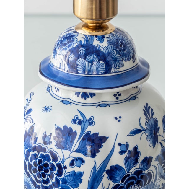 Blue and White Hand-Painted Floral Ginger Jar Table Lamps with Pink Silk Lampshades from Royal Delft, 1971, Set of 2 For Sale - Image 10 of 18