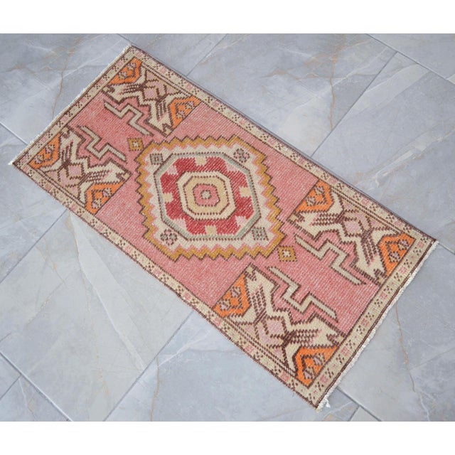 1970s Entryway Rug, Bath Mat, Kitchen Decor, Small Rug, Turkish Rug, Doormat 1'6" X 3'1" For Sale - Image 6 of 12