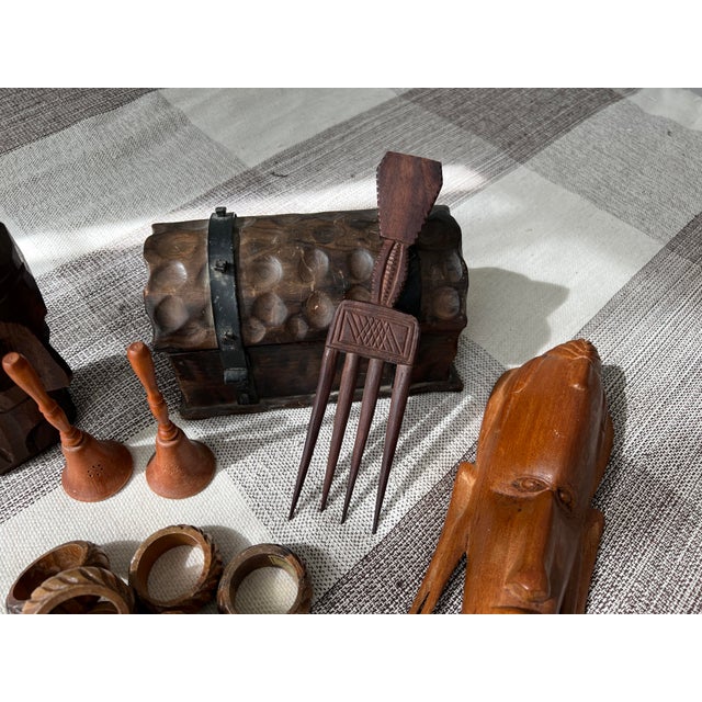 Late 19th Century Ebony Wood Hand-Carved Hair Comb For Sale - Image 4 of 8