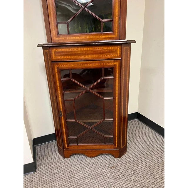 Brown George III Style Satinwood Inlaid Mahogany Two-Part Coner Cabinet. Circa 1840. For Sale - Image 8 of 11