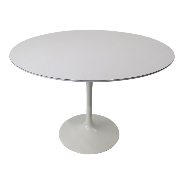 Eero Saarinen 42" Tulip Dining Table for Knoll For Sale