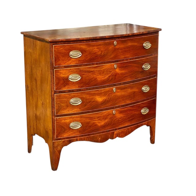 American Antique Massachusetts Federal Mahogany Chest of Drawers / Dresser For Sale - Image 3 of 12