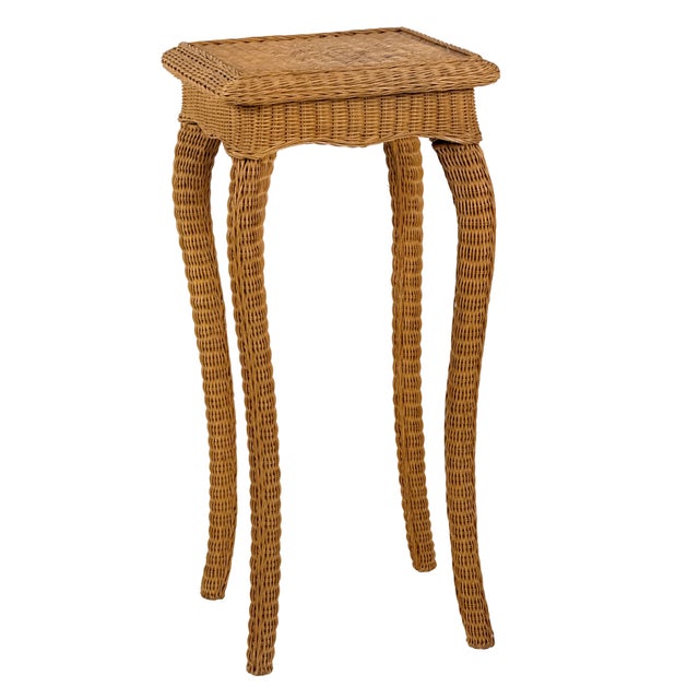 French Vintage 1960s Tall Wicker Plant Stand W/ Wavy Cabriole Legs / Palm Beach Regency Pedestal For Sale - Image 3 of 17