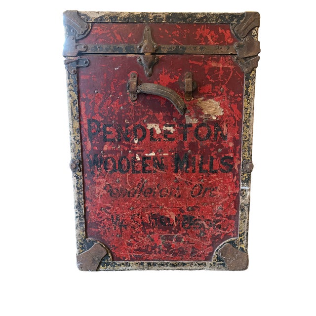Pendleton Woolen Mills Early 20th Century Pendleton Trunk For Sale - Image 4 of 9