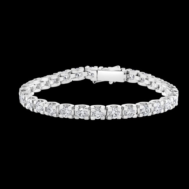 34 Round Diamond 35 Pointer Each Tennis Bracelet in 18 Karat Gold 11.9 Carat 7 " For Sale - Image 4 of 18
