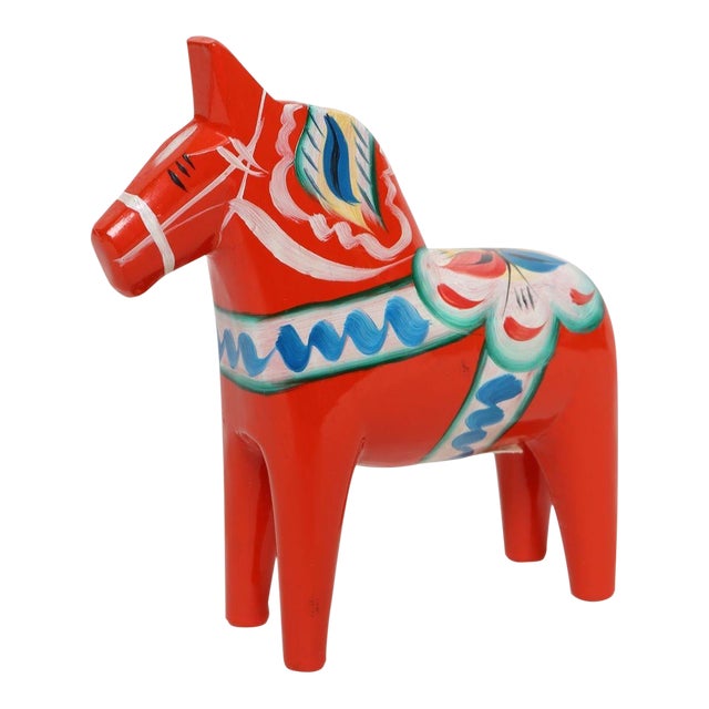 Diminutive Scandinavian Modern Hand-Painted Dala Horse From Färnäs Sweden For Sale