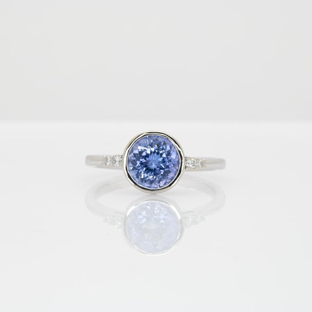 1.9Ct Tanzanite Ring With Natural Diamonds Accents: Solid 14k Gold, Size 6.75 For Sale - Image 4 of 8