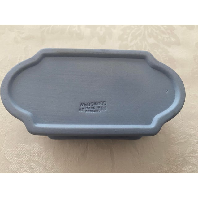 Wedgwood 20th Century Unique Wedgwood White on Blue Trinket Pomona Box 7791 in Original Box Mint Condition For Sale - Image 4 of 12