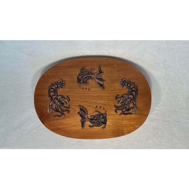 Vintage Indonesian Copper Batik Tjap Stamp Walnut Wood Serving Tray Lobsters and Fishes For Sale - Image 4 of 12