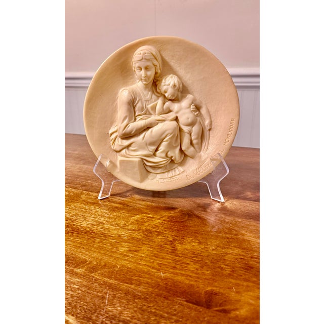 Limited Edition #862 Madonna Saggia Relief Plate For Sale - Image 6 of 12