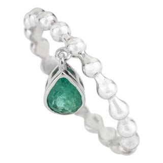 Contemporary Emerald Beaded Charm Band Ring Size 9 in 14k White Gold For Sale