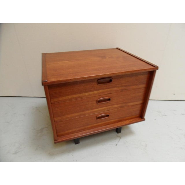 Brown Mid-Century Modern Teak Chest of Drawers, 1950s For Sale - Image 8 of 10
