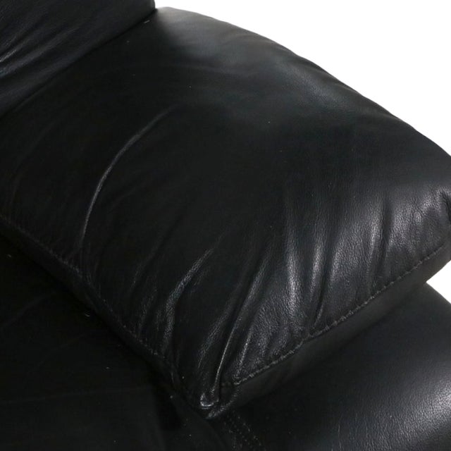 Nicoletti Black Modern Leather Loveseat For Sale - Image 9 of 11