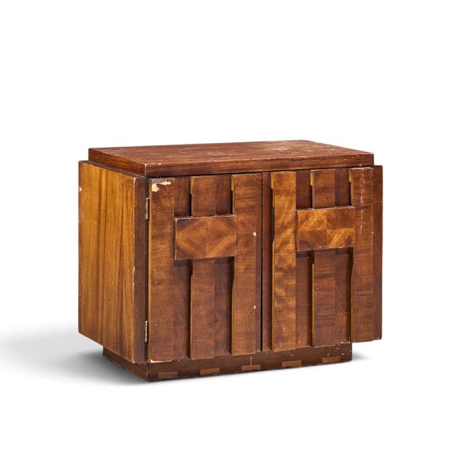 Lane Staccato Brutalist Mid Century Walnut Nightstands - Pair For Sale In Chicago - Image 6 of 11