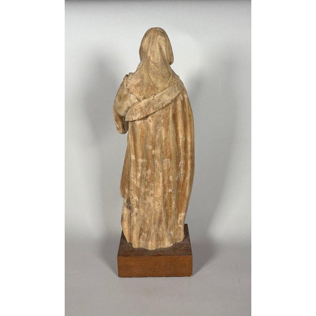 16th-century wooden sculpture of the Virgin Mary in prayer For Sale - Image 6 of 9