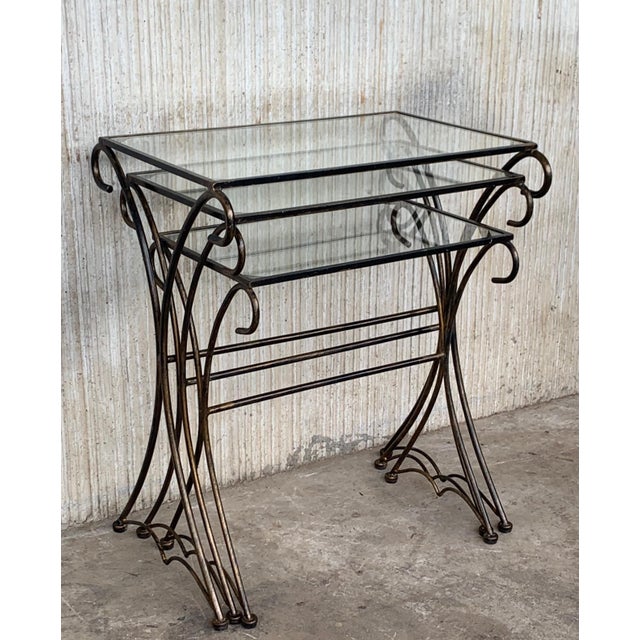 Mid 20th Century Midcentury Scrolling Iron Patio Nesting Side Tables with Glass Tops, Set of 3 For Sale - Image 4 of 18