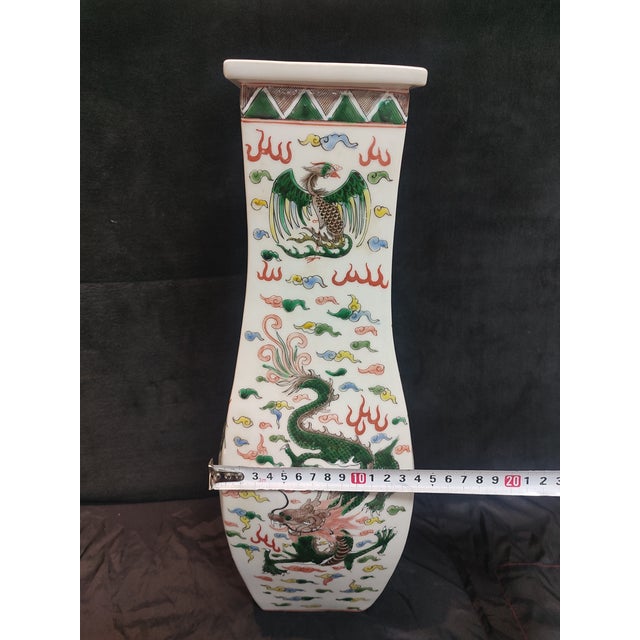 A Pair of Chinese Ceramic Vase Qing Dynasty Kangxi Marked Famille Verte Porcelain Square Vase Hand Painted Cloud and Dragons Pattern For Sale - Image 10 of 10