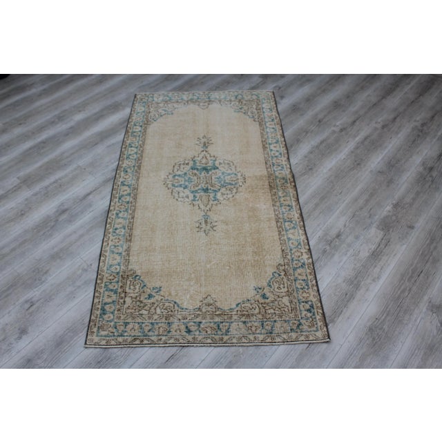 Mid-Century Modern Vintage Turkish Area Rug - 40"x73.5" For Sale - Image 3 of 13