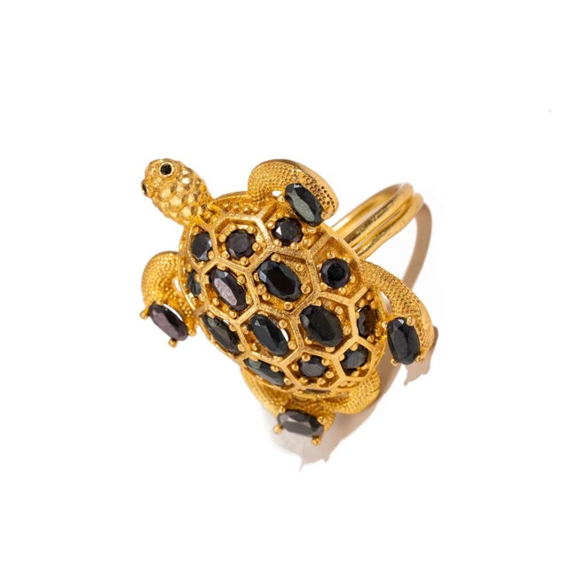 Contemporary Protective Turtle Black Onyx & Gold Chunky Adjustable Ring, Size 8 For Sale - Image 3 of 7