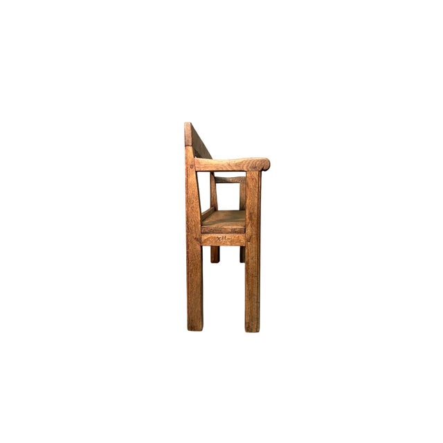 Antique oak bench dating back to the 19th century, complete with backrest. Solid and well-proportioned, it features...