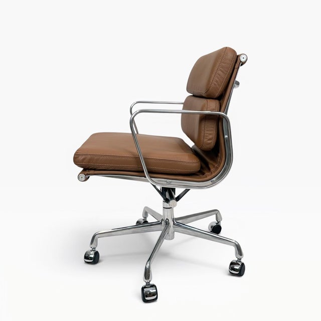 Early 21st Century Eames for Herman Miller Aluminum Group Soft Pad Management Chair - Brown Leather For Sale - Image 5 of 11