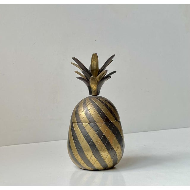 Gold Vintage Hollywood Regency Brass Pineapple Trinket, 1970s For Sale - Image 8 of 8