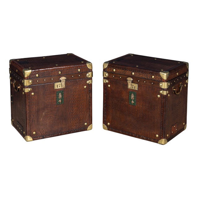 20th Century English Leather Clad Trunks, 1990s, Set of 2 For Sale