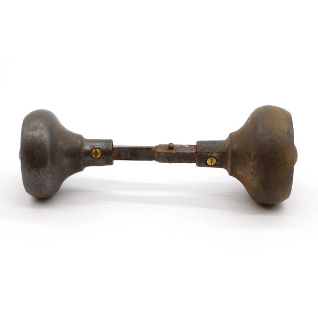 1910s Yale & Towne Cast Iron Entry Gemona Door Knob Set For Sale - Image 4 of 6