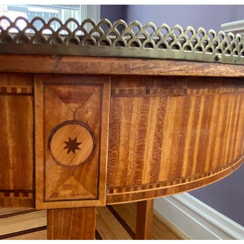 Early 20th Century Inlaid Marquetry Round AccentTable For Sale - Image 5 of 9