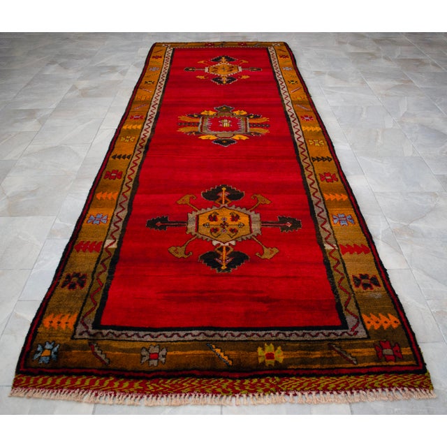 1950s 1950s Masterpiece Hand Knotted Turkish Rug for Living Room, Large Runner Rug, Gallerie Rug, Kitchen Decor- 4′7″ X 13′5″ For Sale - Image 5 of 17