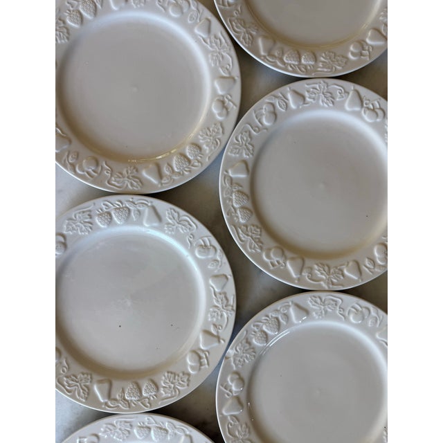 Traditional Set of 6 White Dinner Plates With Raised Embossed Fruit Design For Sale - Image 3 of 7