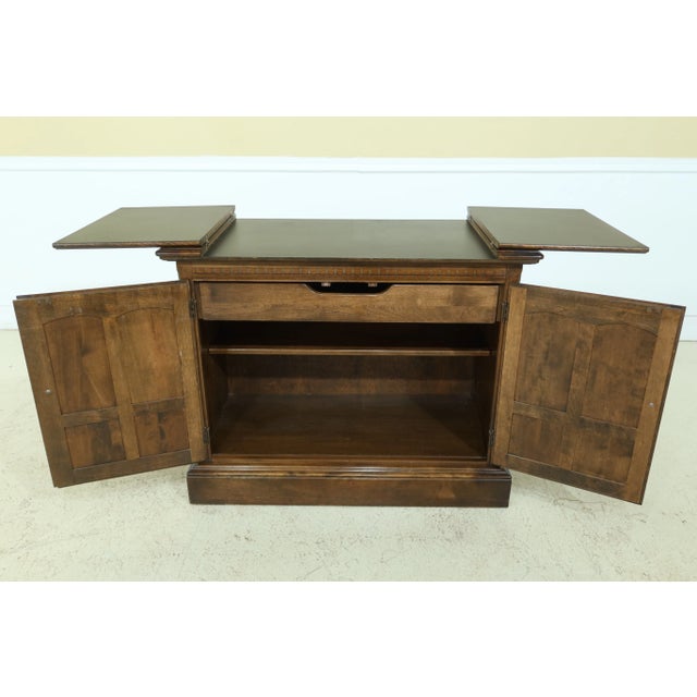 Traditional Ethan Allen Maple Classic Manor Flip Top Server For Sale - Image 3 of 10