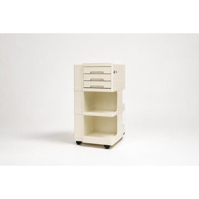 ‘Stile’ Trolley/portable storage system designed by Giovanni Pelis in 1970 and produced by Neolt. Made of ABS plastic, it...