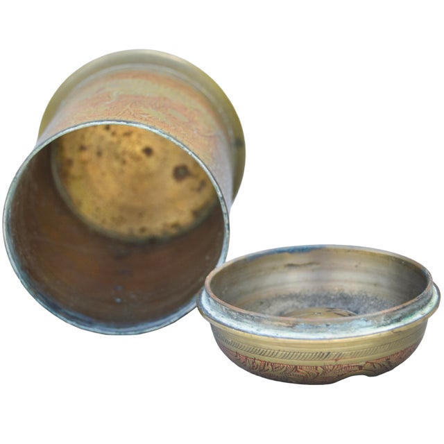 Mid 20th Century Hand-Engraved Anglo-Indian Patterned Brass Ashtray & Catchall For Sale In New York - Image 6 of 6