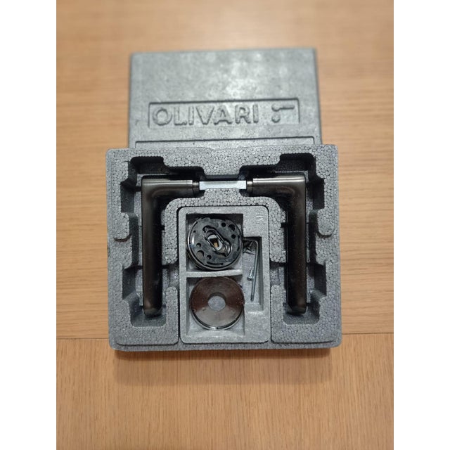 Mid-Century Modern Handles in Burnished Brass from Olivari, 1990s, Set of 2 For Sale - Image 3 of 9