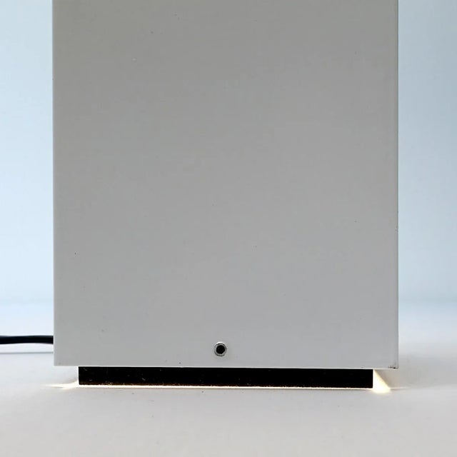 Vintage Acrylic Glass Table Lamp For Sale - Image 5 of 13