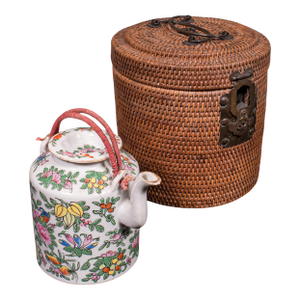 1920s Small Antique Decorative Teapot, Oriental, Ceramic Chá Pot, Wicker Case