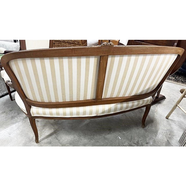Late 19th Century French Walnut Louis XV Style Settee For Sale - Image 9 of 9