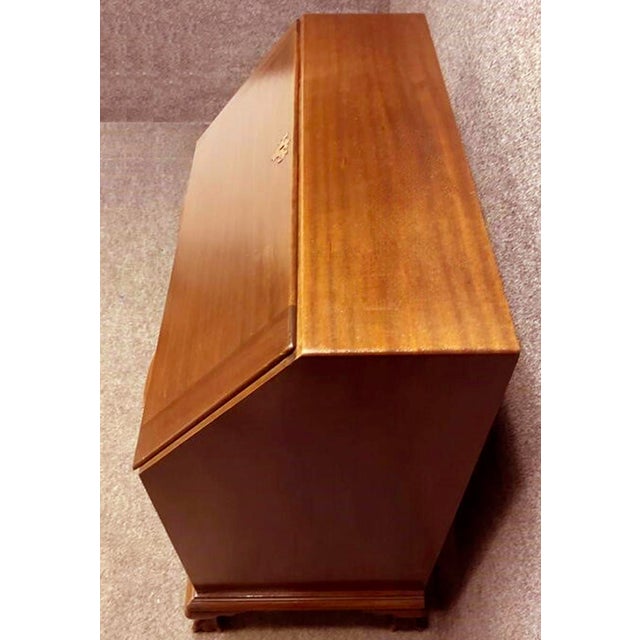Wood 1940s Beautiful Maddox Furniture Mahogany Secretary Desk – Classic Serpentine Front For Sale - Image 7 of 8