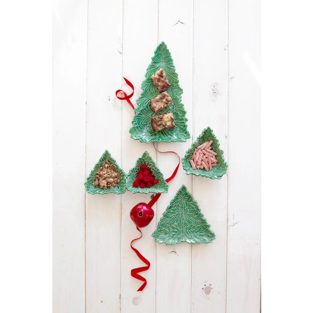 Figurative Lastra Holiday Figural Tree Platter from Kenneth Ludwig Chicago For Sale - Image 3 of 5