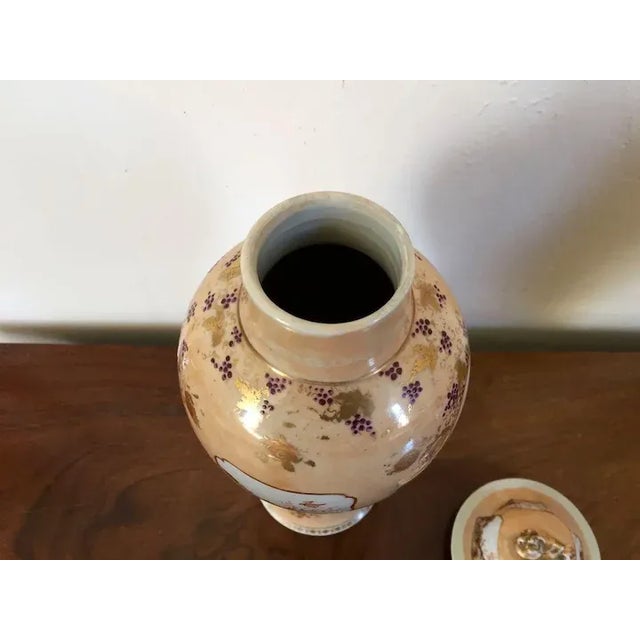 1810 Chinese Export Porcelain Vase & Cover For Sale - Image 10 of 11