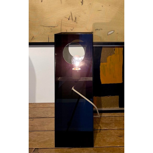1970s Architectural Smoked Acrylic Table Lamp, Sculptural Lucite Block Lamp For Sale - Image 6 of 10