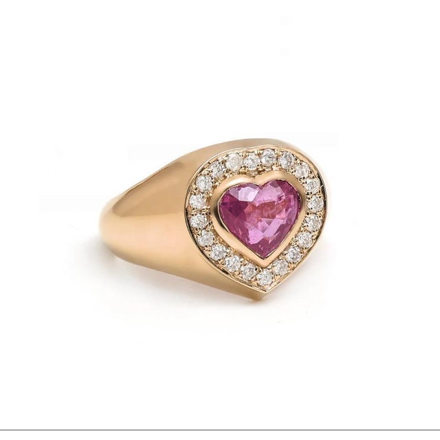 Metal Natural 2.01 cts pink sapphire & 0.28 cts diamond ring in 18k gold For Sale - Image 7 of 18