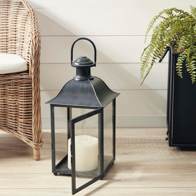 Kenneth Ludwig Chicago Coach House Outdoor Lantern 23" For Sale - Image 4 of 6