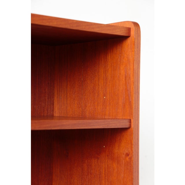 Scandinavian Teak Glass-Fronted Bookcase, 1960s For Sale - Image 16 of 18