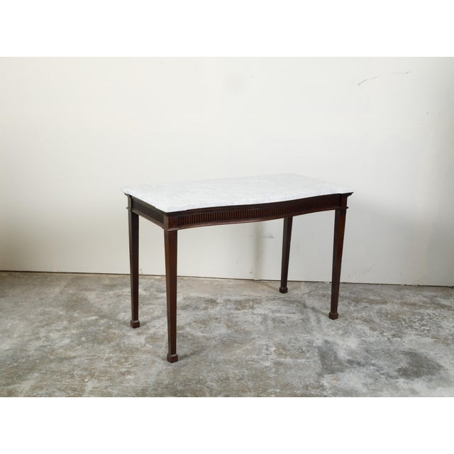 Brown English 1820s Mahogany Server with White Veined Marble Top and Lateral Drawer For Sale - Image 8 of 12
