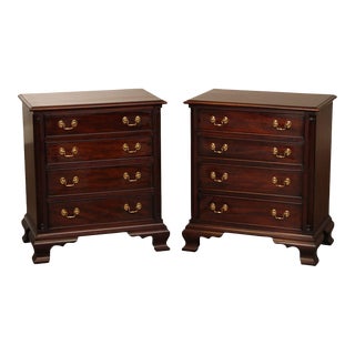 Henkel Harris Chippendale Style Pair of Mahogany Chest Nightstands For Sale